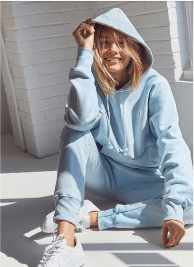 Phối Quần Jogger Nữ Áo Hoodie
