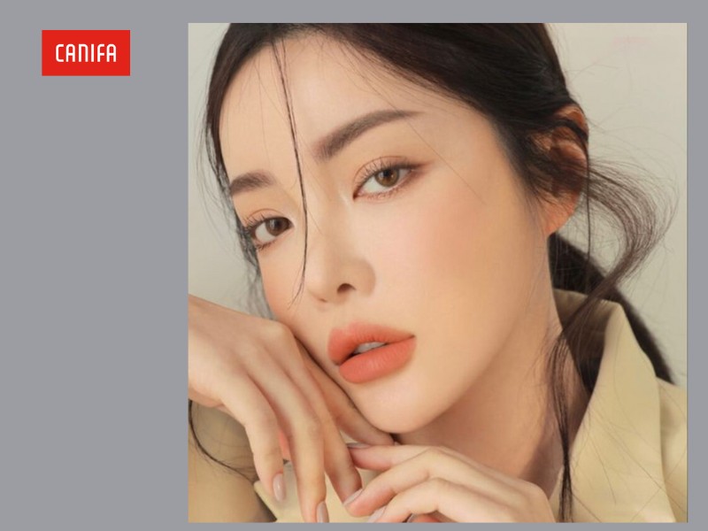 Da tone ấm hợp màu gì
