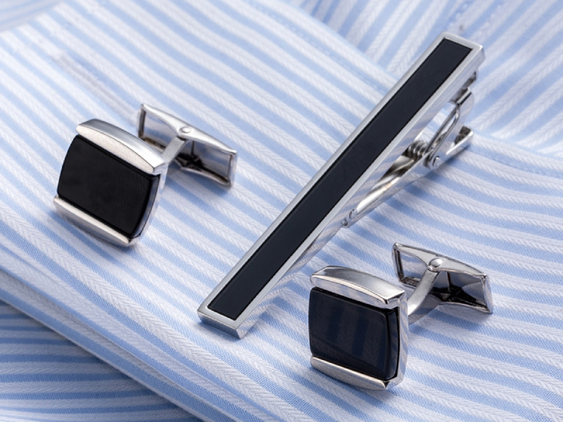 kẹp cà vạt và măng sét tặng giáo viên