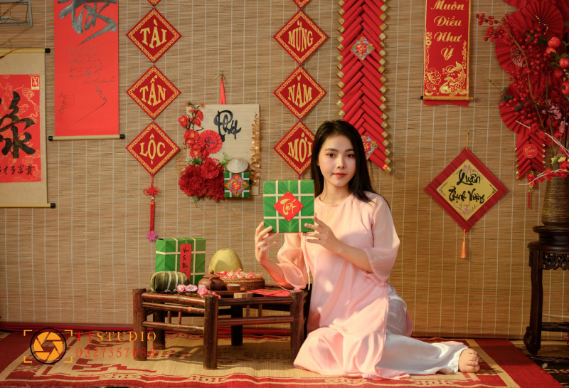 chụp ảnh tết dáng ngồi