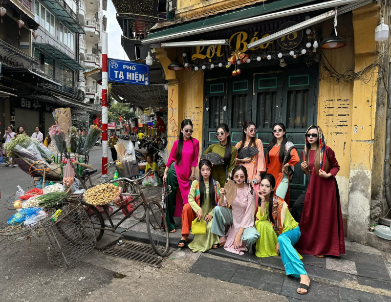 mẹo chụp hình áo dài tết ở phố cổ