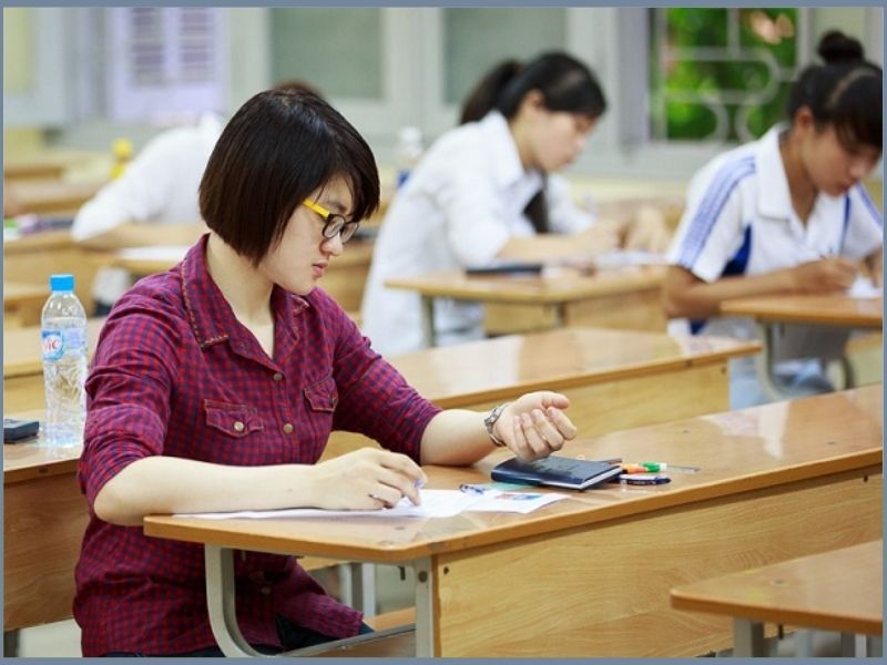 đi thi mặc gì cho may mắn