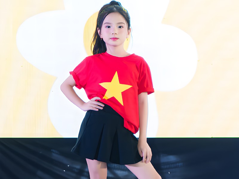 áo cờ đỏ sao vàng trẻ em