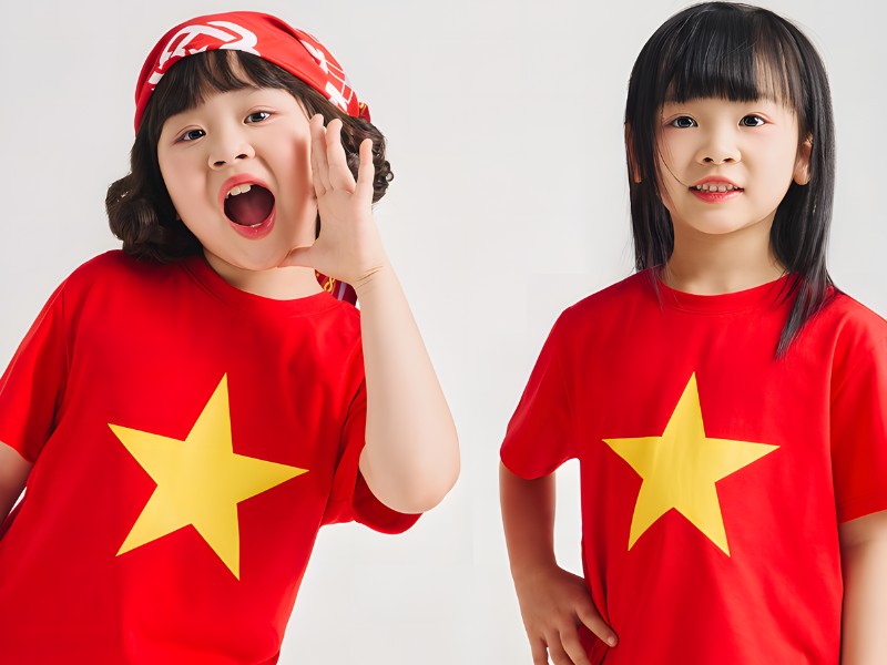 áo cờ đỏ sao vàng gia đình
