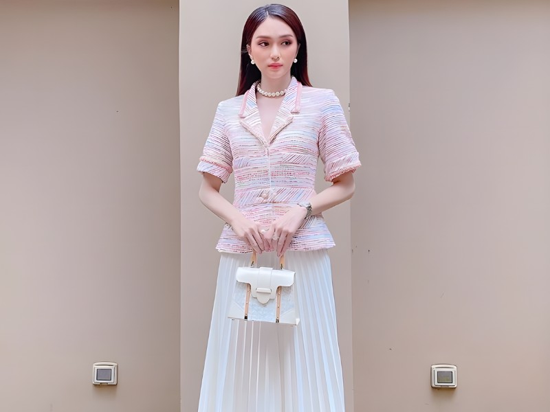 chân váy dài trắng mặc với áo gì