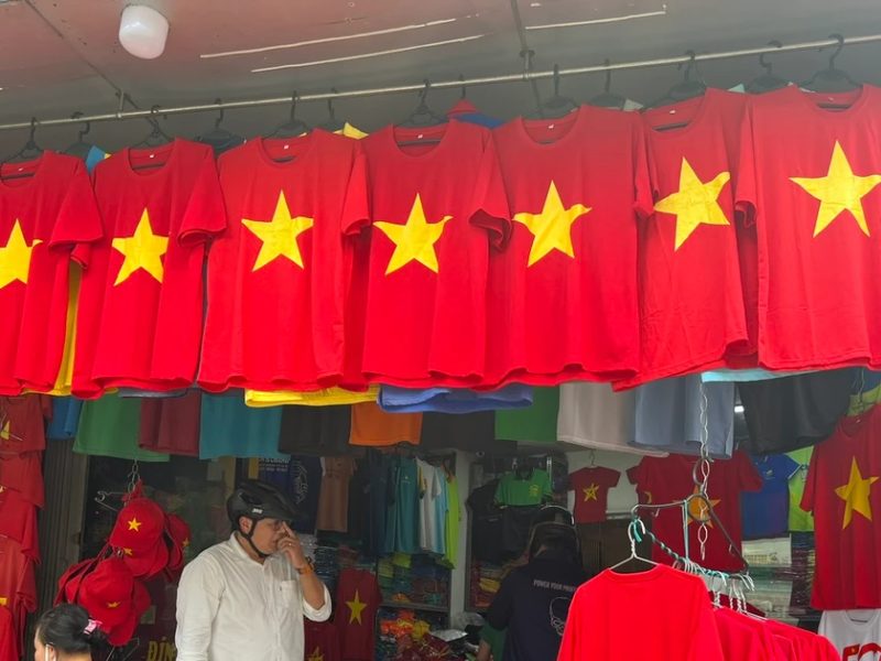 áo cờ đỏ sao vàng ở đà nẵng