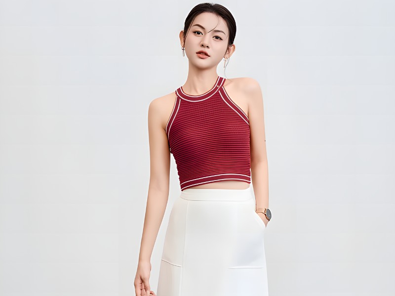 đỏ hợp với màu gì