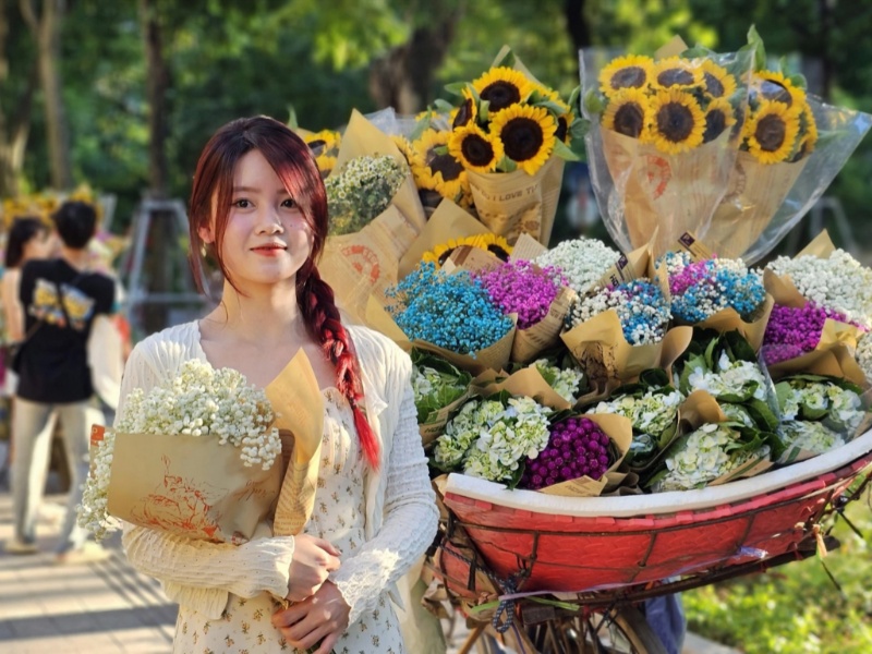 tạo dáng chụp ảnh mùa thu