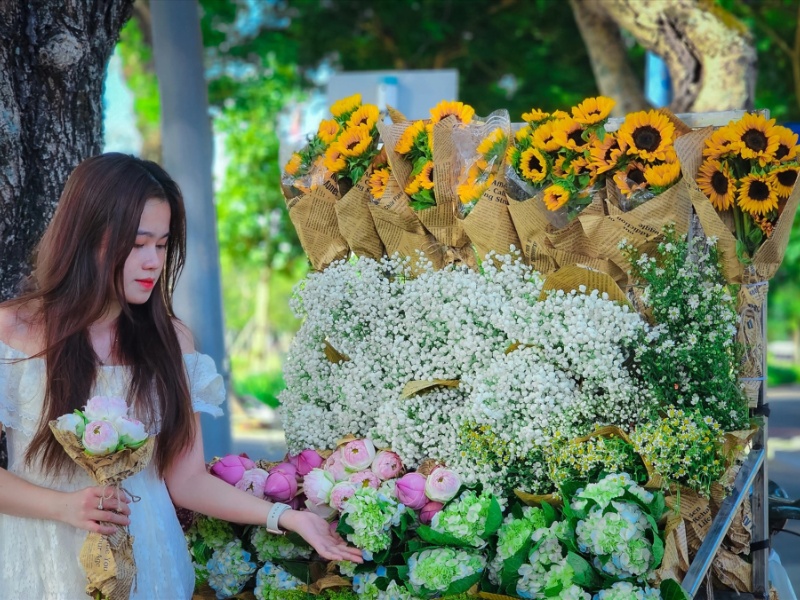 tạo dáng chụp ảnh mùa thu