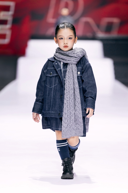 canifa ra mắt bộ sưu tập timeless bonding tại vietnam international fashion week 2025