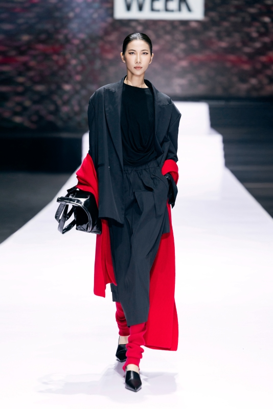 canifa ra mắt bộ sưu tập timeless bonding tại vietnam international fashion week 2025