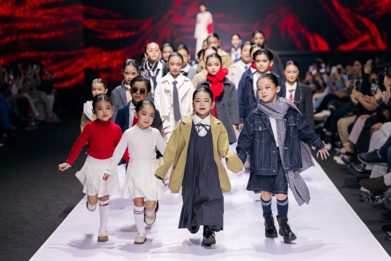 canifa ra mắt bộ sưu tập timeless bonding tại vietnam international fashion week 2025