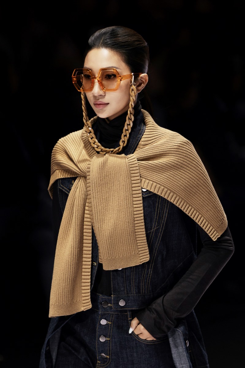 canifa trình diễn bộ sưu tập len mới nhất tại fashion week