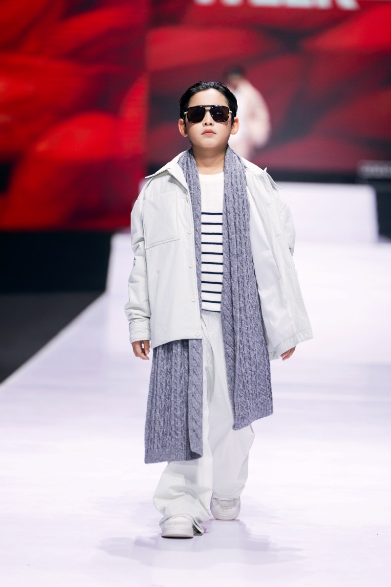 canifa ra mắt bộ sưu tập timeless bonding tại vietnam international fashion week 2025