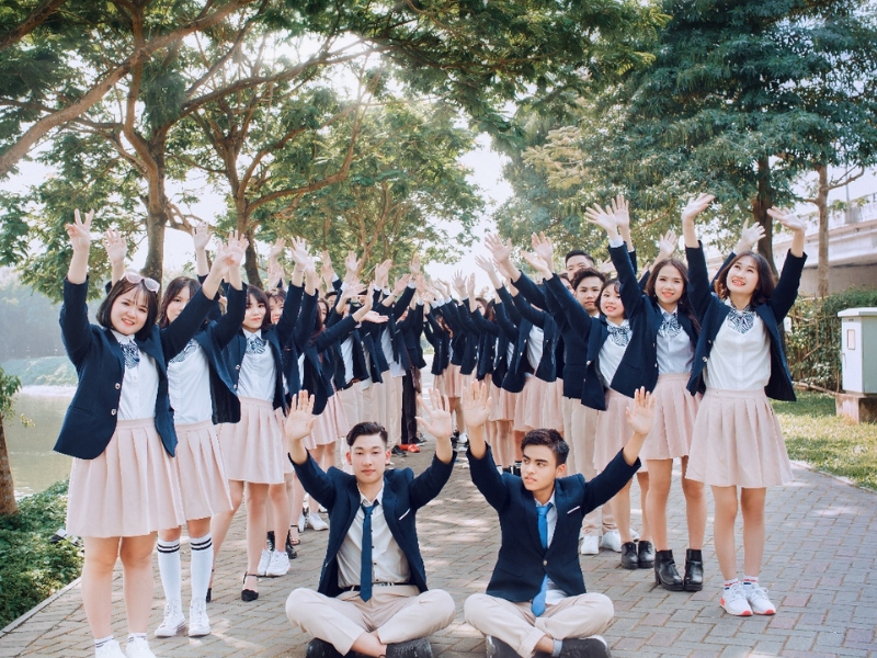 mặc gì đi chụp kỷ yếu với bạn mặc gì đi chụp kỷ yếu với bạn