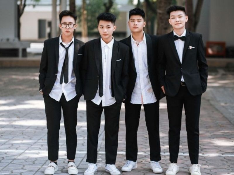 chụp kỷ yếu nên đi giày gì nam