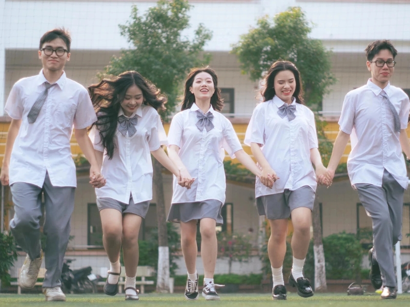 đi chụp kỷ yếu với bạn nên mặc gì đi chụp kỷ yếu với bạn nên mặc gì