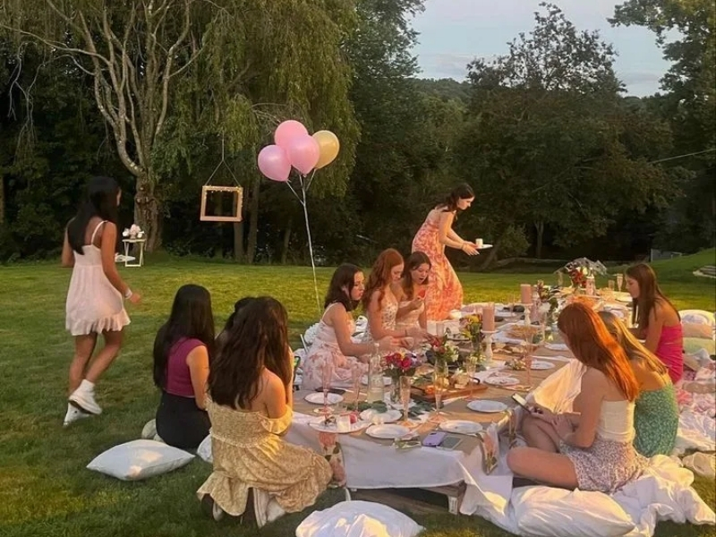 cách phối đồ với chân váy dài đi tiệc