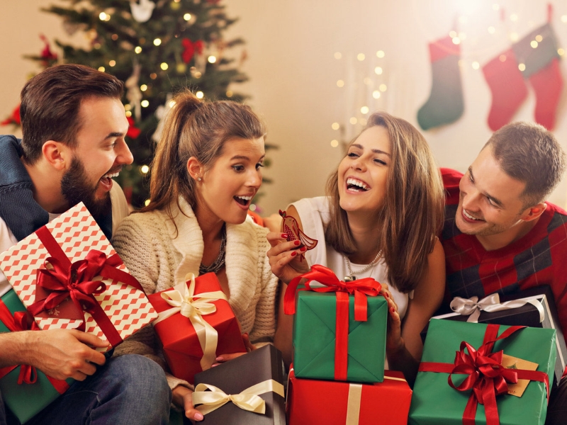 quà noel nên đảm bảo đủ tinh tế và lịch sự