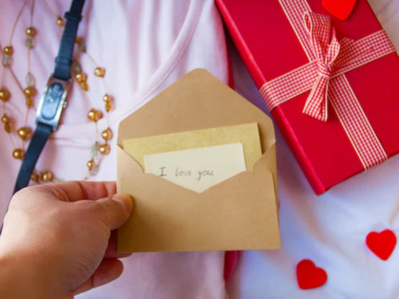 quà valentine cho nam