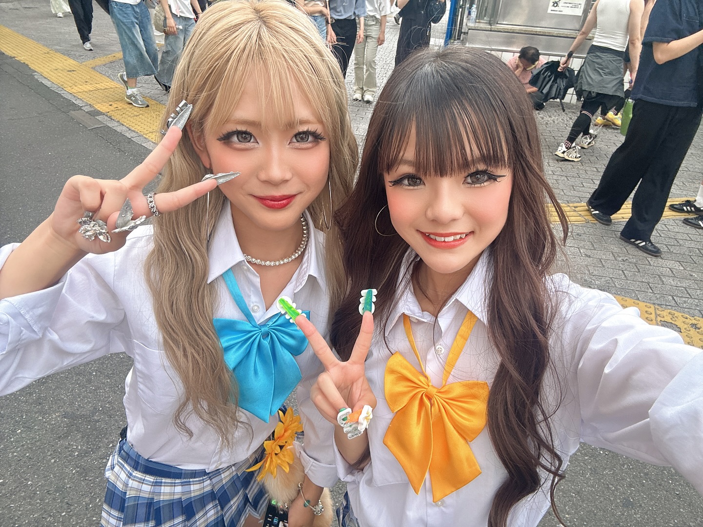 Kogyaru là phong cách gyaru học đường