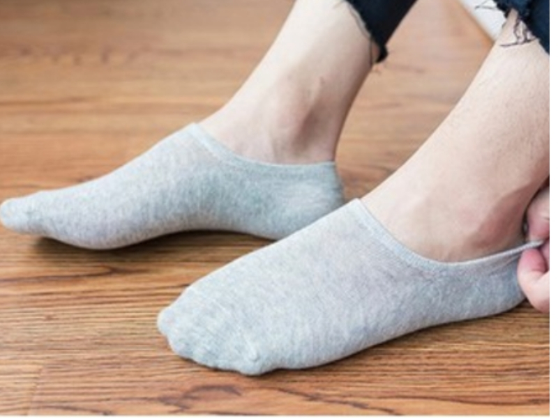 Tất bị tuột gót, nhăn nhúm