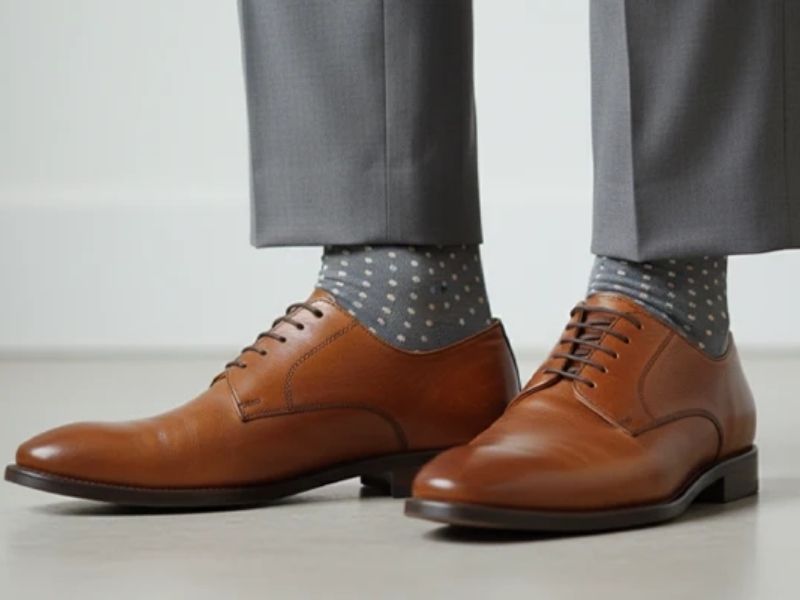 tất đi giày tây