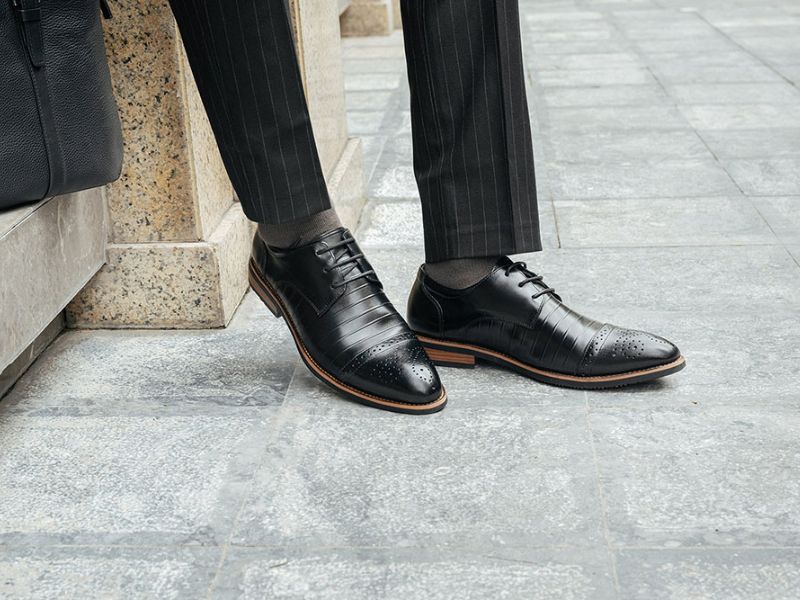 tất đi giày tây