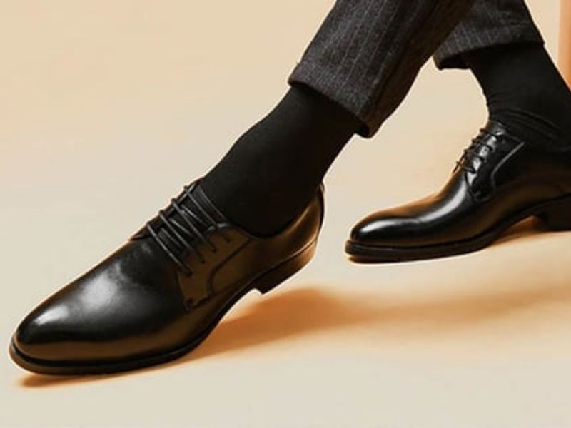 tất đi giày tây