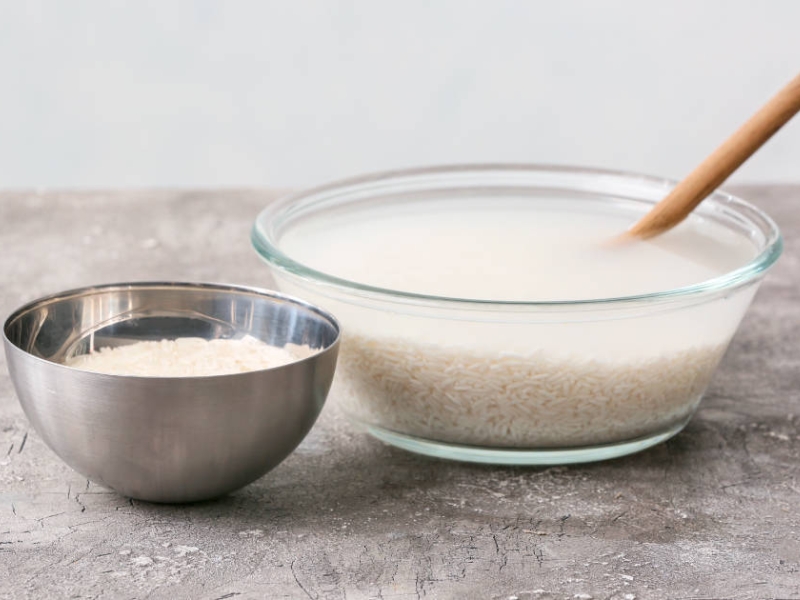 cách tẩy vết mốc trên quần áo