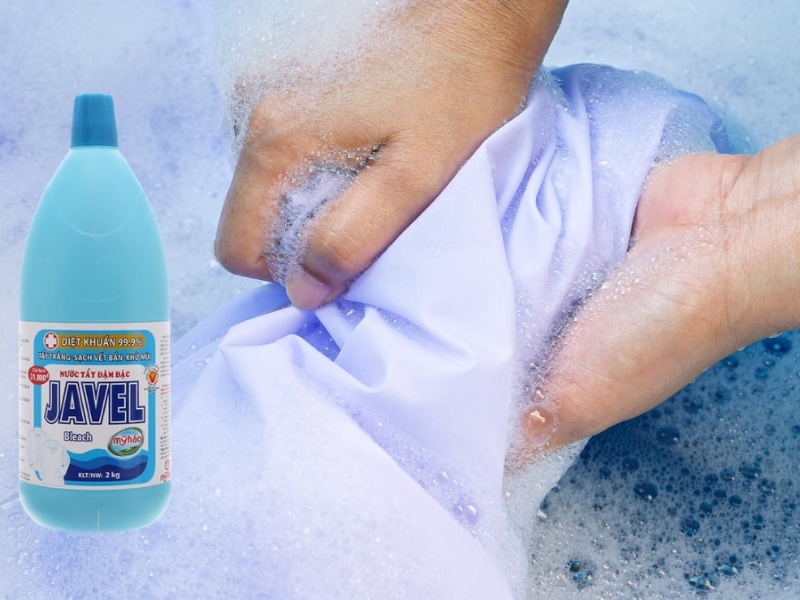 cách tẩy quần áo bị mốc