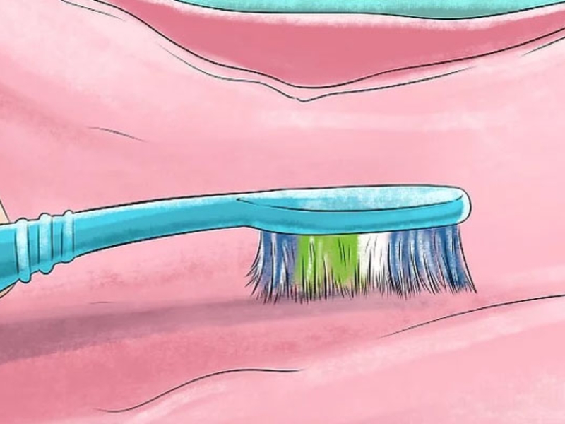 cách tẩy mốc quần áo lâu ngày