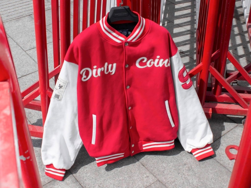 varsity jacket là gì