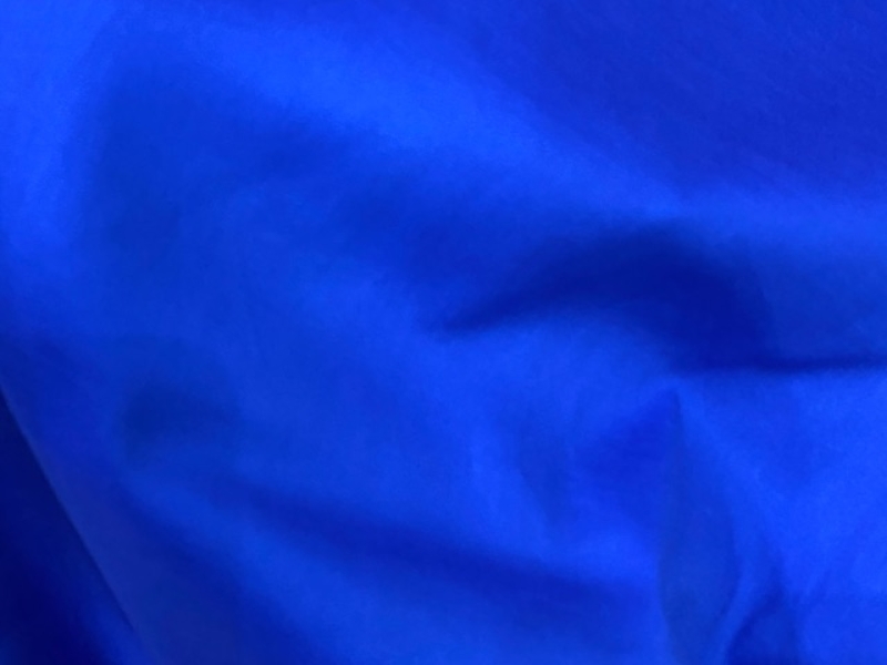 màu xanh coban kết hợp với màu gì