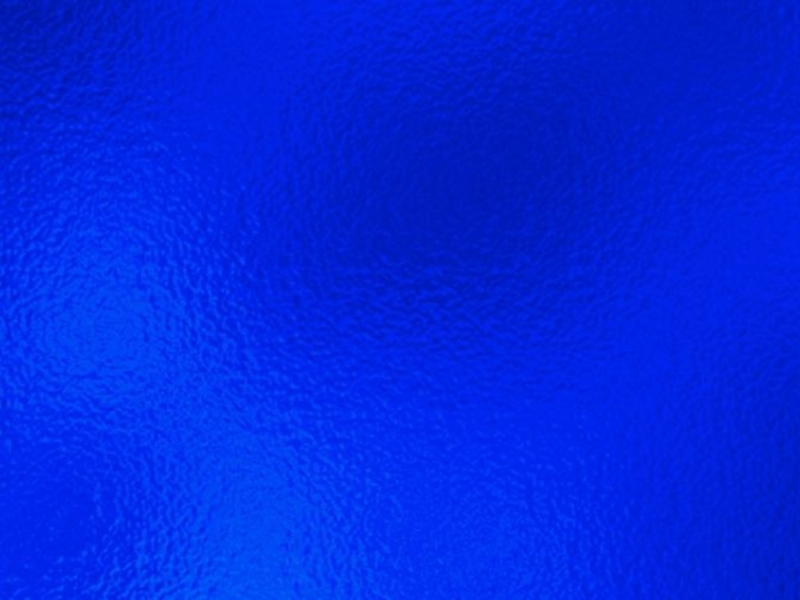 màu xanh coban hợp với da nào