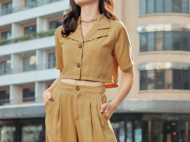 Đùi to nên ưu tiên mặc quần ống suông