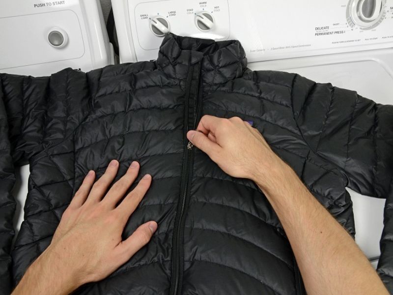 cách tẩy vết mốc trên áo phao