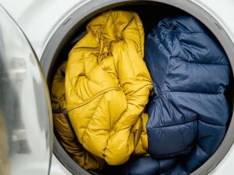 cách tẩy vết mốc trên áo phao