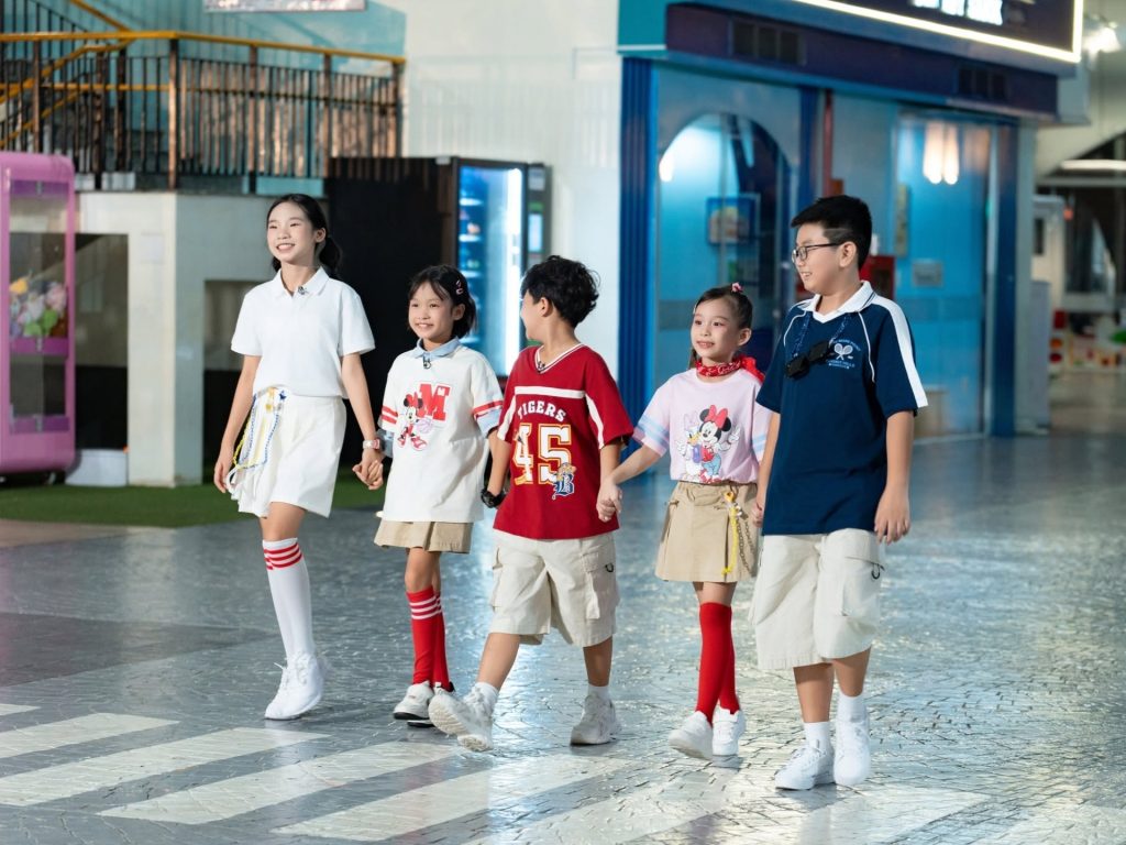 Model Kid Vietnam 2026 bai 13