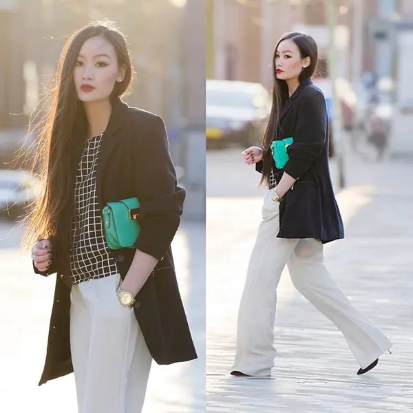 Ví màu xanh lá cây mix với trang phục