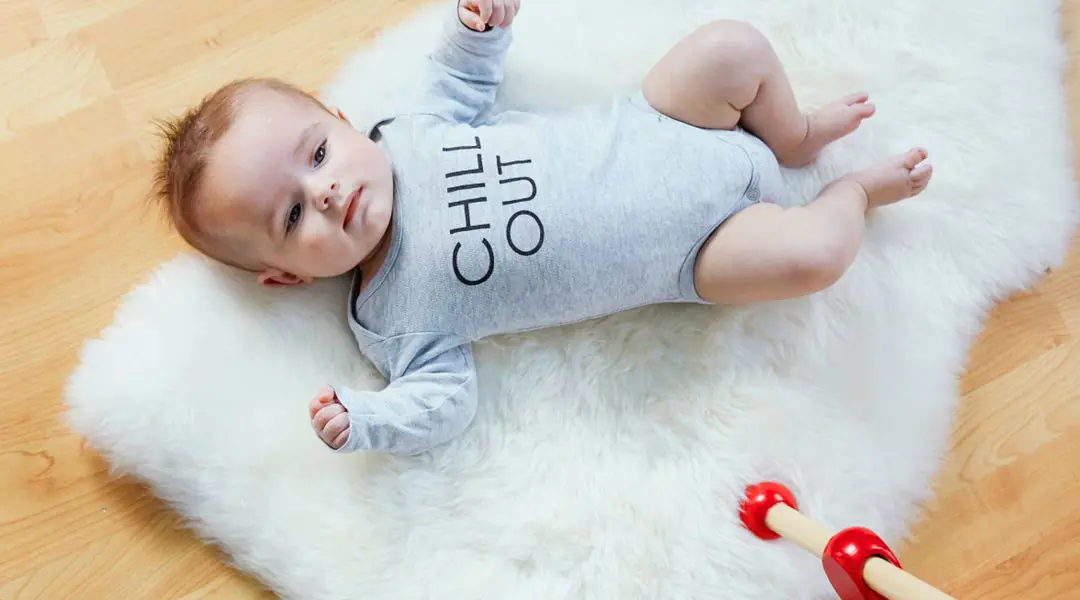 Áo liền quần: Chọn mua bộ bodysuit cho trẻ sơ sinh 