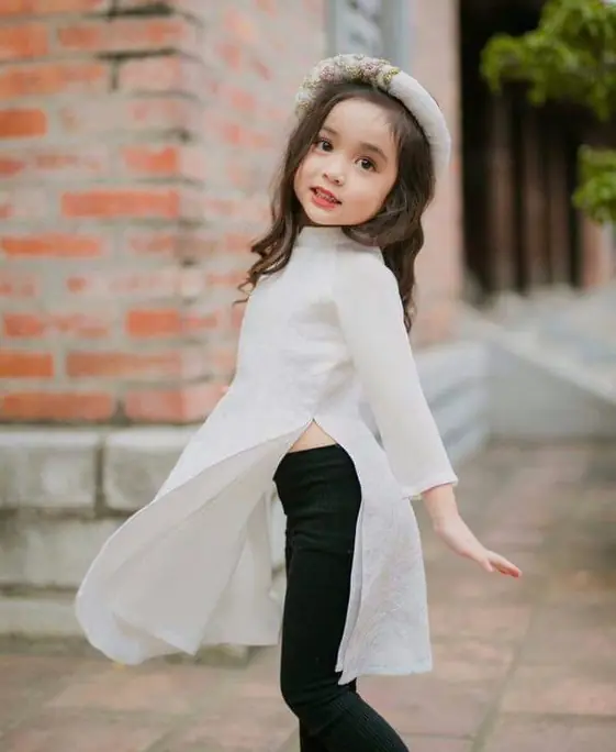 Cách chọn áo dài cách tân cho bé